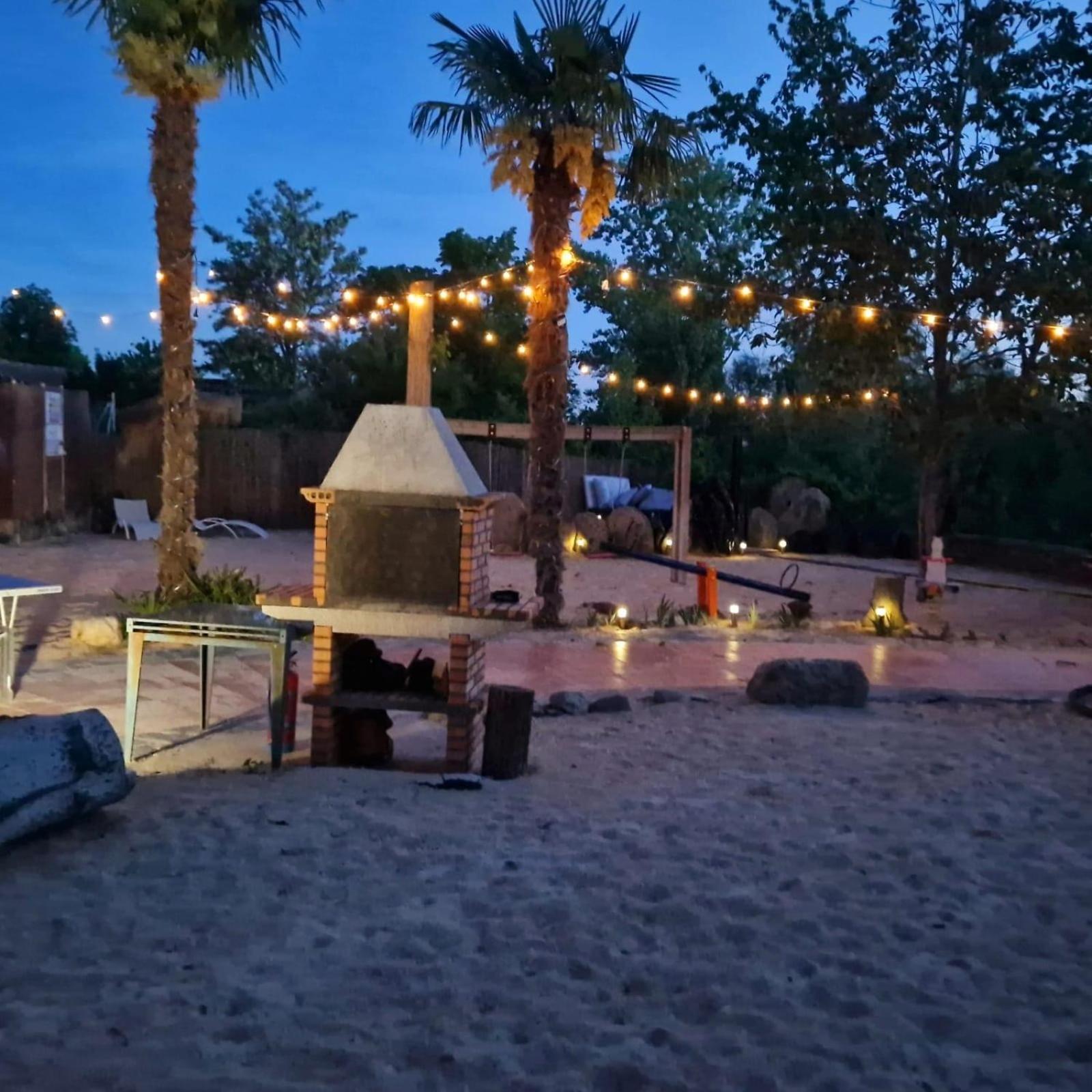 Complejo Oasis Beach Sobre El Rio Huerta  외부 사진