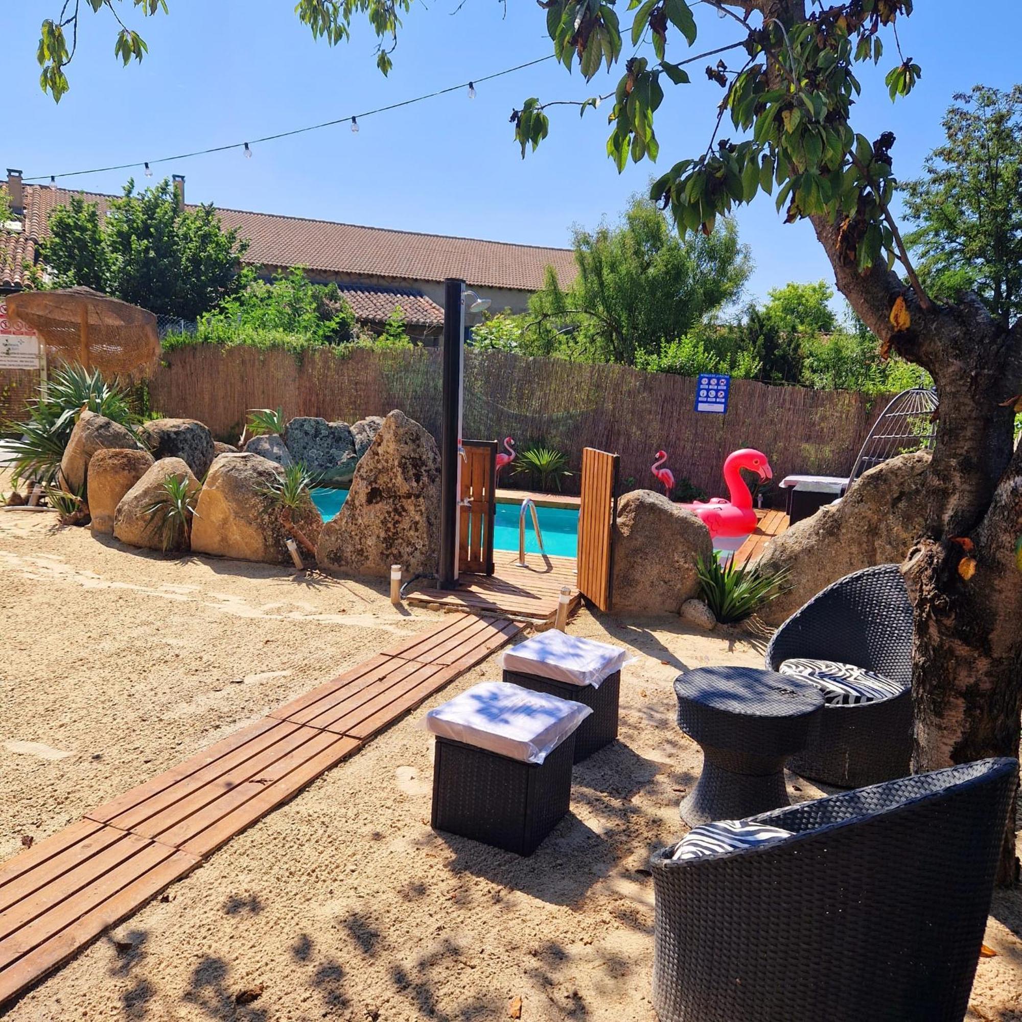 Complejo Oasis Beach Sobre El Rio Huerta  외부 사진