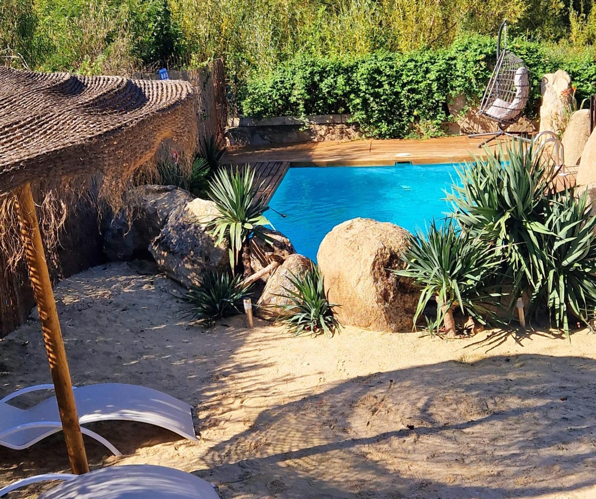 Complejo Oasis Beach Sobre El Rio Huerta  외부 사진